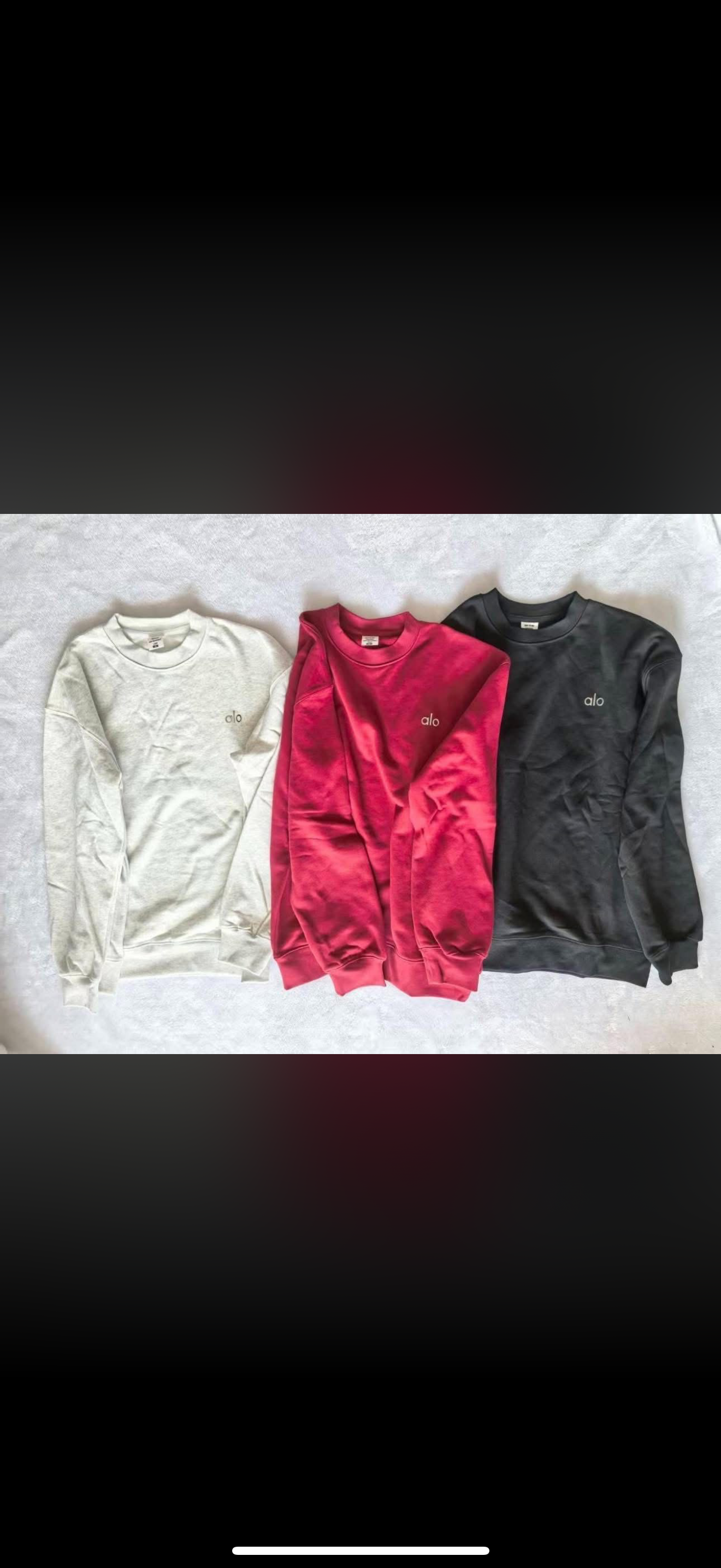 Sweatshirt